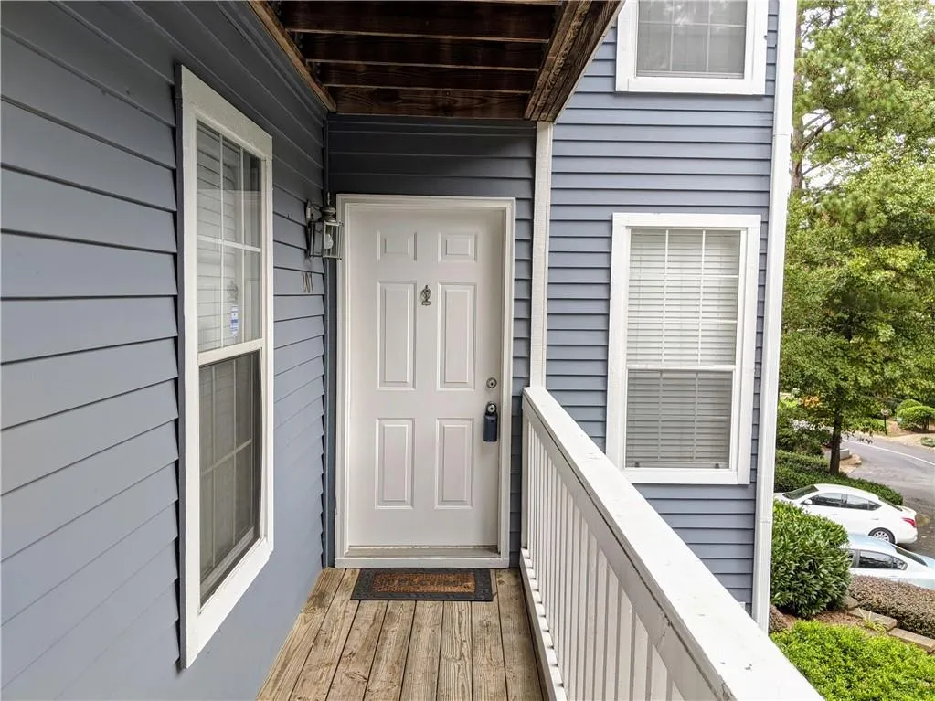 207 Gettysburg Place, Sandy Springs, Georgia 30350, 2 Bedrooms Bedrooms, ,2 BathroomsBathrooms,Residential,Sold,207 Gettysburg Place,6783987
