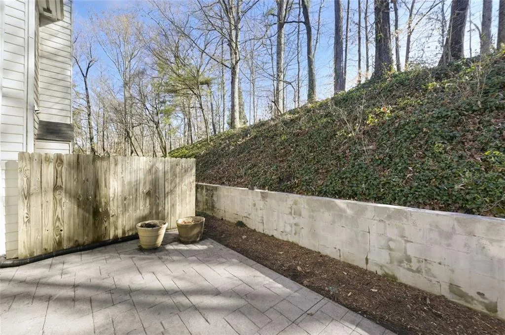 1160 Windsor Parkway Unit 13, Atlanta, Georgia 30319, 2 Bedrooms Bedrooms, ,2 BathroomsBathrooms,Residential,Sold,1160 Windsor Parkway Unit 13,7522883