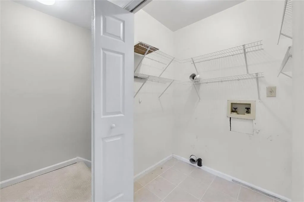 1160 Windsor Parkway Unit 13, Atlanta, Georgia 30319, 2 Bedrooms Bedrooms, ,2 BathroomsBathrooms,Residential,Sold,1160 Windsor Parkway Unit 13,7522883