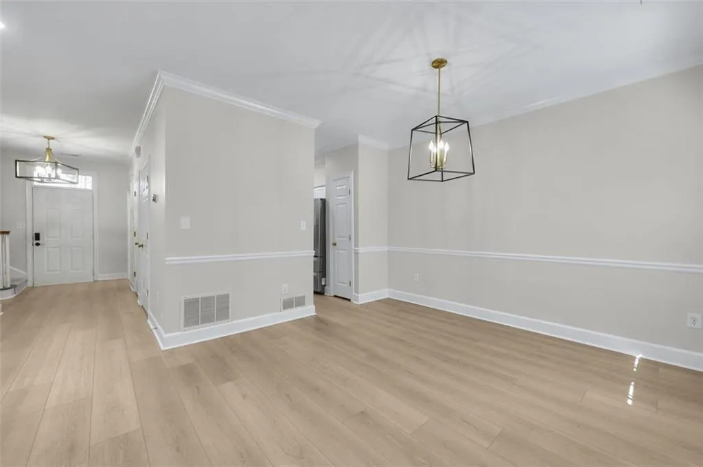 1160 Windsor Parkway Unit 13, Atlanta, Georgia 30319, 2 Bedrooms Bedrooms, ,2 BathroomsBathrooms,Residential,Sold,1160 Windsor Parkway Unit 13,7522883