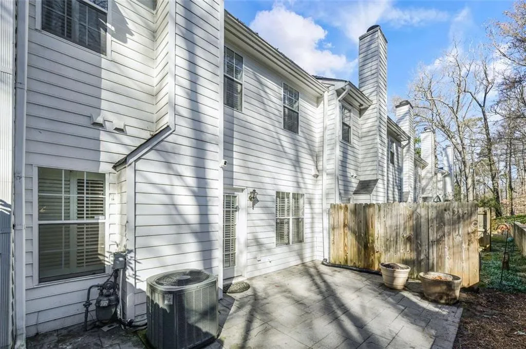 1160 Windsor Parkway Unit 13, Atlanta, Georgia 30319, 2 Bedrooms Bedrooms, ,2 BathroomsBathrooms,Residential,Sold,1160 Windsor Parkway Unit 13,7522883