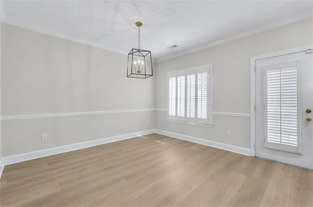 1160 Windsor Parkway Unit 13, Atlanta, Georgia 30319, 2 Bedrooms Bedrooms, ,2 BathroomsBathrooms,Residential,Sold,1160 Windsor Parkway Unit 13,7522883