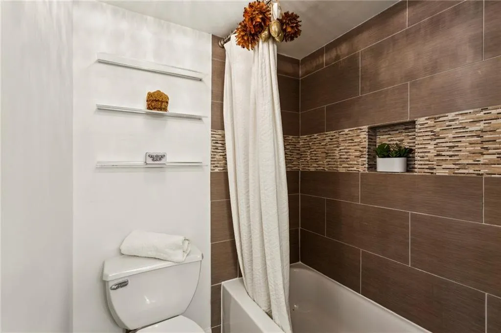 1 Biscayne Drive Nw Unit 112, Atlanta, Georgia 30309, 2 Bedrooms Bedrooms, ,2 BathroomsBathrooms,Residential,For Sale,1 Biscayne Drive Nw Unit 112,7669927 1 Biscayne Drive Nw Unit 112, Atlanta, Georgia 30309, 2 Bedrooms Bedrooms, ,2 BathroomsBathrooms,Residential,For Sale,1 Biscayne Drive Nw Unit 112,7669927