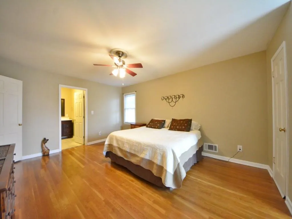 660 Spalding Drive, Sandy Springs, Georgia 30328, 4 Bedrooms Bedrooms, ,3 BathroomsBathrooms,Residential,Sold,660 Spalding Drive,5652687