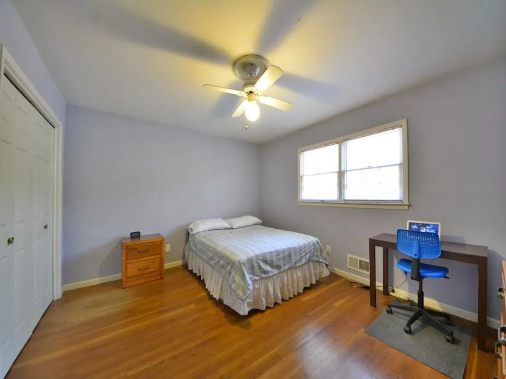 660 Spalding Drive, Sandy Springs, Georgia 30328, 4 Bedrooms Bedrooms, ,3 BathroomsBathrooms,Residential,Sold,660 Spalding Drive,5652687