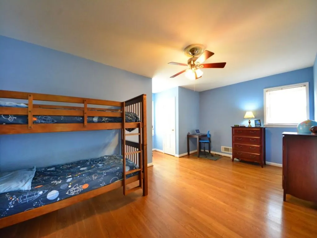 660 Spalding Drive, Sandy Springs, Georgia 30328, 4 Bedrooms Bedrooms, ,3 BathroomsBathrooms,Residential,Sold,660 Spalding Drive,5652687