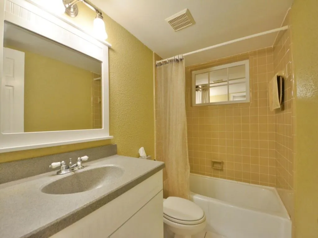 660 Spalding Drive, Sandy Springs, Georgia 30328, 4 Bedrooms Bedrooms, ,3 BathroomsBathrooms,Residential,Sold,660 Spalding Drive,5652687