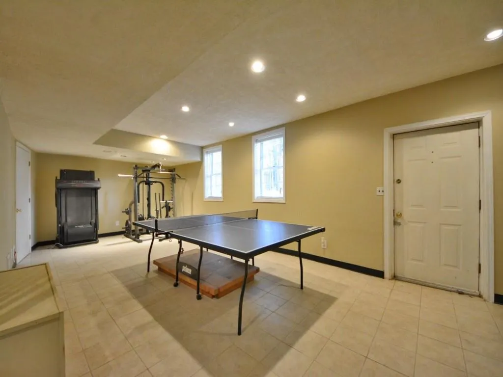 660 Spalding Drive, Sandy Springs, Georgia 30328, 4 Bedrooms Bedrooms, ,3 BathroomsBathrooms,Residential,Sold,660 Spalding Drive,5652687