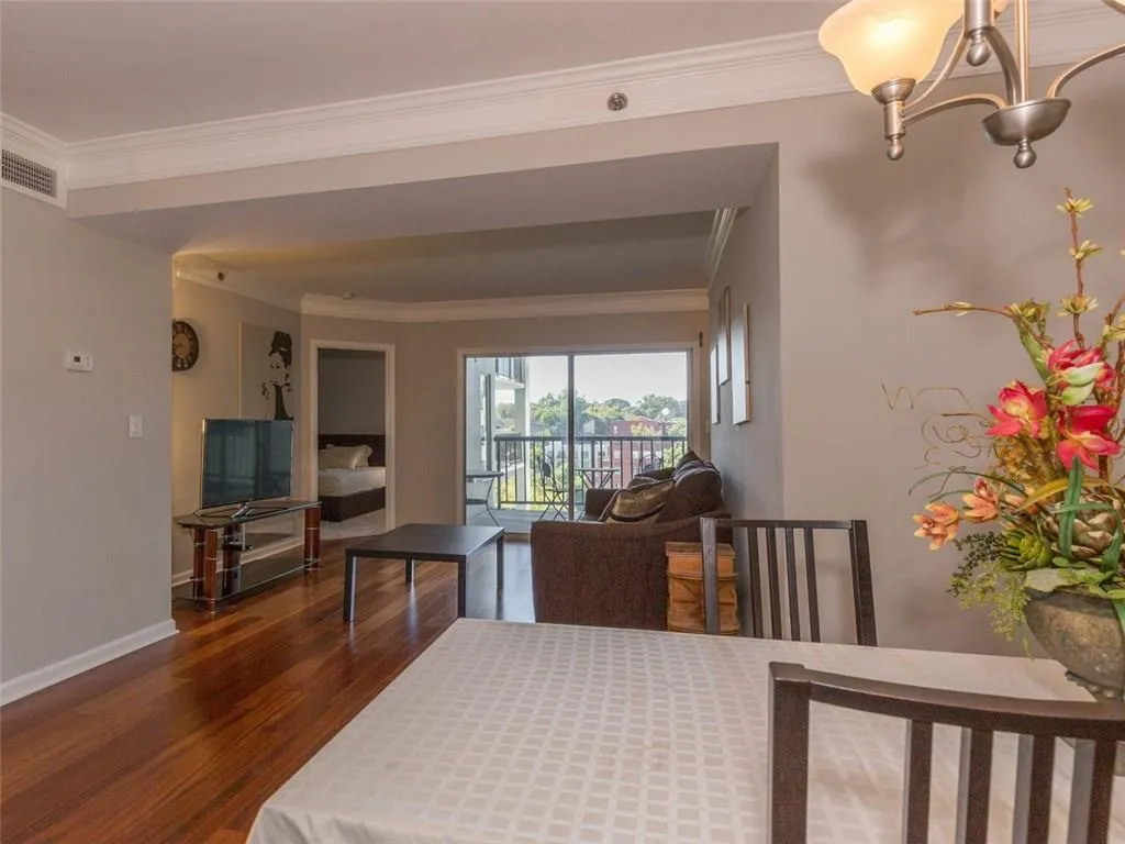 275 13th Street Ne Unit 708, Atlanta, Georgia 30309, 2 Bedrooms Bedrooms, ,2 BathroomsBathrooms,Residential,Sold,275 13th Street Ne Unit 708,5790661