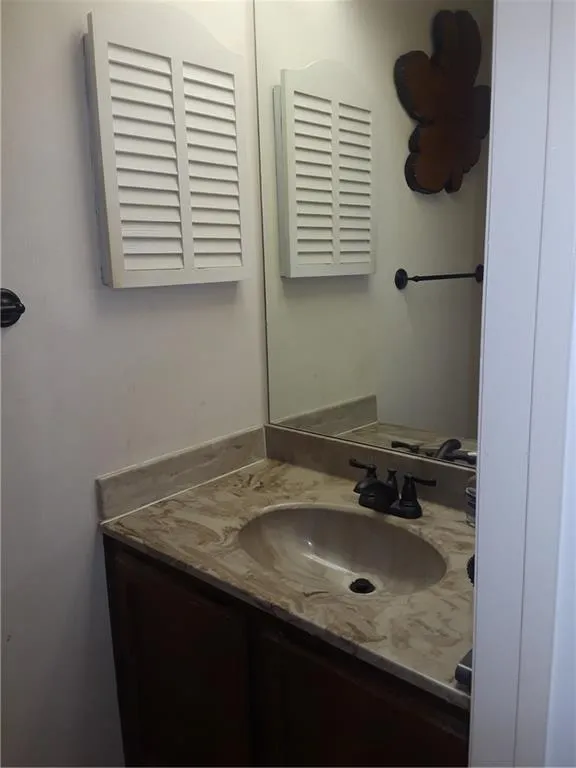 88 Goldrush Circle, Sandy Springs, Georgia 30328, 2 Bedrooms Bedrooms, ,2 BathroomsBathrooms,Residential,Sold,88 Goldrush Circle,6959383