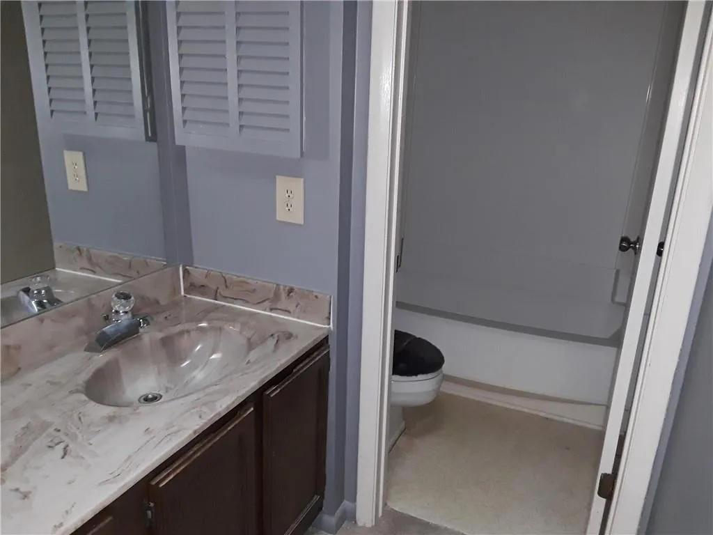 88 Goldrush Circle, Sandy Springs, Georgia 30328, 2 Bedrooms Bedrooms, ,2 BathroomsBathrooms,Residential,Sold,88 Goldrush Circle,6959383