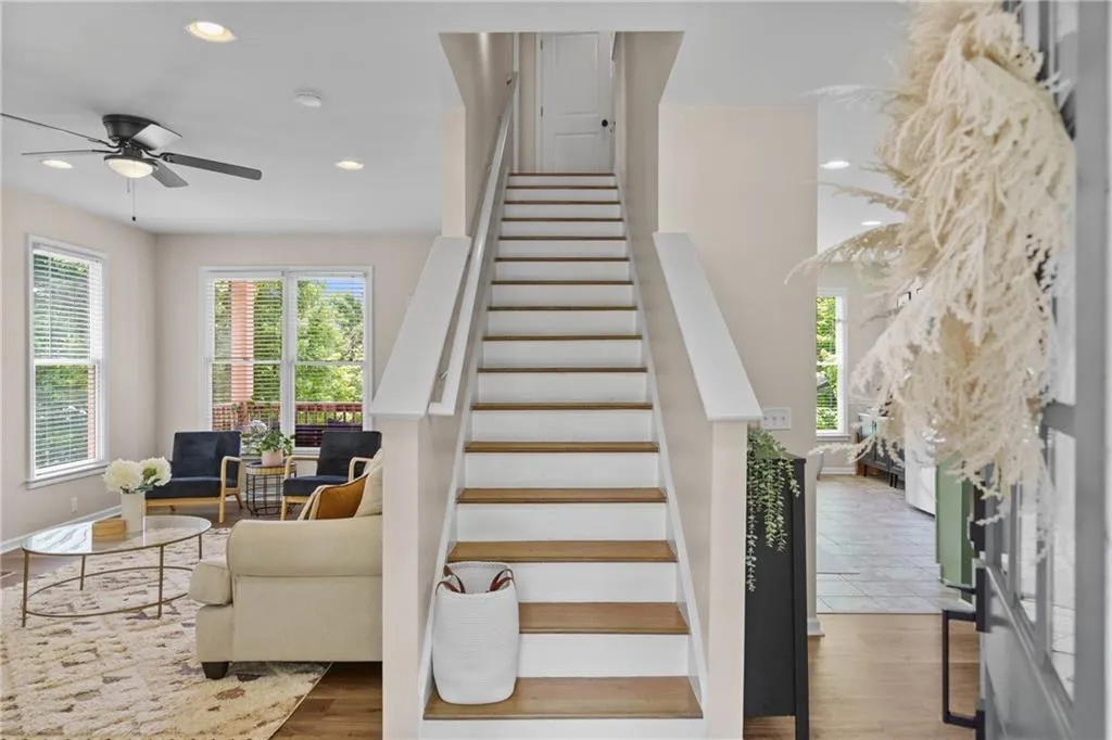 1858 Perry Boulevard Nw, Atlanta, Georgia 30318, 3 Bedrooms Bedrooms, ,2 BathroomsBathrooms,Residential,For Sale,1858 Perry Boulevard Nw,7631038