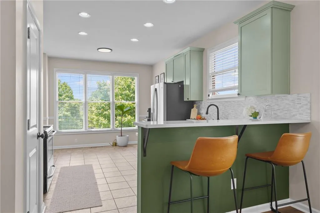 1858 Perry Boulevard Nw, Atlanta, Georgia 30318, 3 Bedrooms Bedrooms, ,2 BathroomsBathrooms,Residential,For Sale,1858 Perry Boulevard Nw,7631038