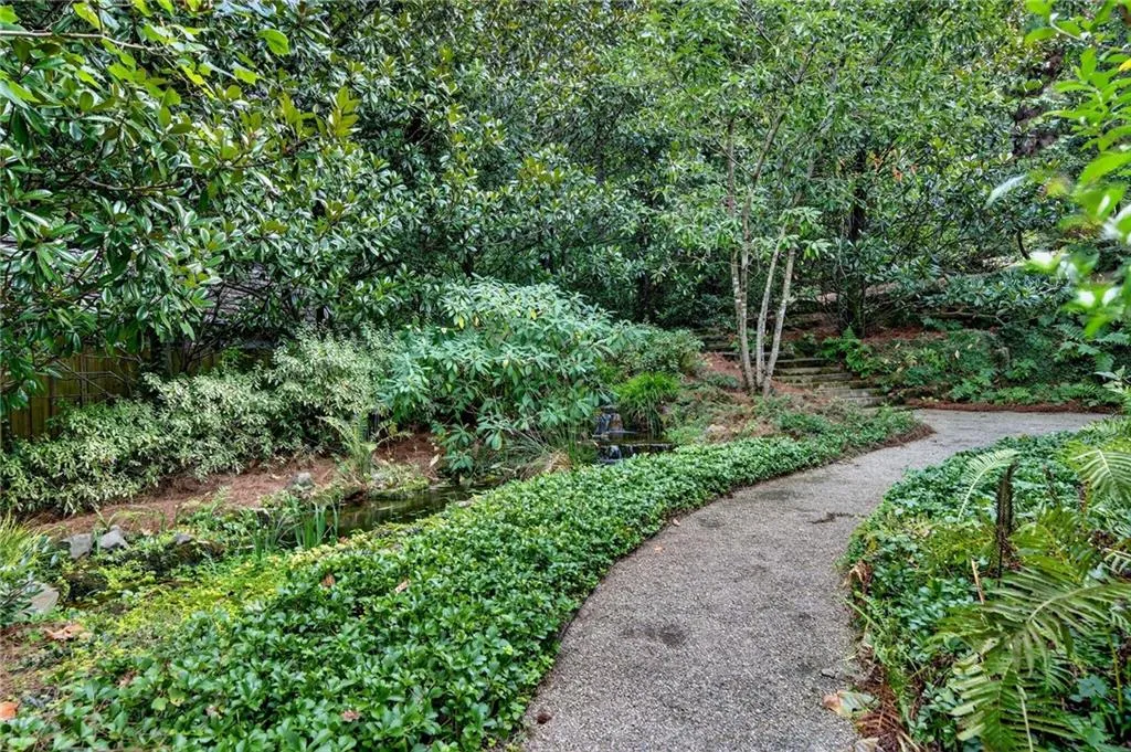 120 Burdette Trail, Atlanta, Georgia 30327, 6 Bedrooms Bedrooms, ,6 BathroomsBathrooms,Residential,For Sale,120 Burdette Trail,7651619