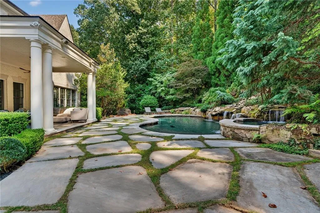 120 Burdette Trail, Atlanta, Georgia 30327, 6 Bedrooms Bedrooms, ,6 BathroomsBathrooms,Residential,For Sale,120 Burdette Trail,7651619