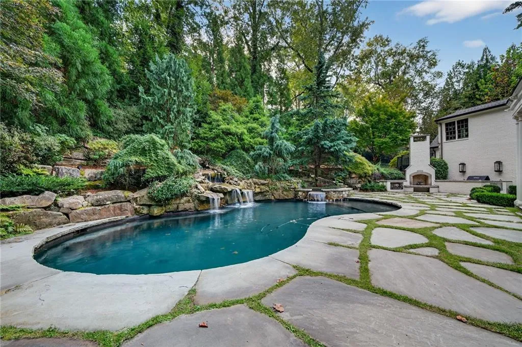 120 Burdette Trail, Atlanta, Georgia 30327, 6 Bedrooms Bedrooms, ,6 BathroomsBathrooms,Residential,For Sale,120 Burdette Trail,7651619
