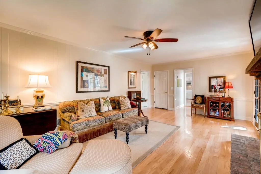 1585 Sunnybrook Farm Road, Sandy Springs, Georgia 30350, 5 Bedrooms Bedrooms, ,3 BathroomsBathrooms,Residential,Sold,1585 Sunnybrook Farm Road,5811490