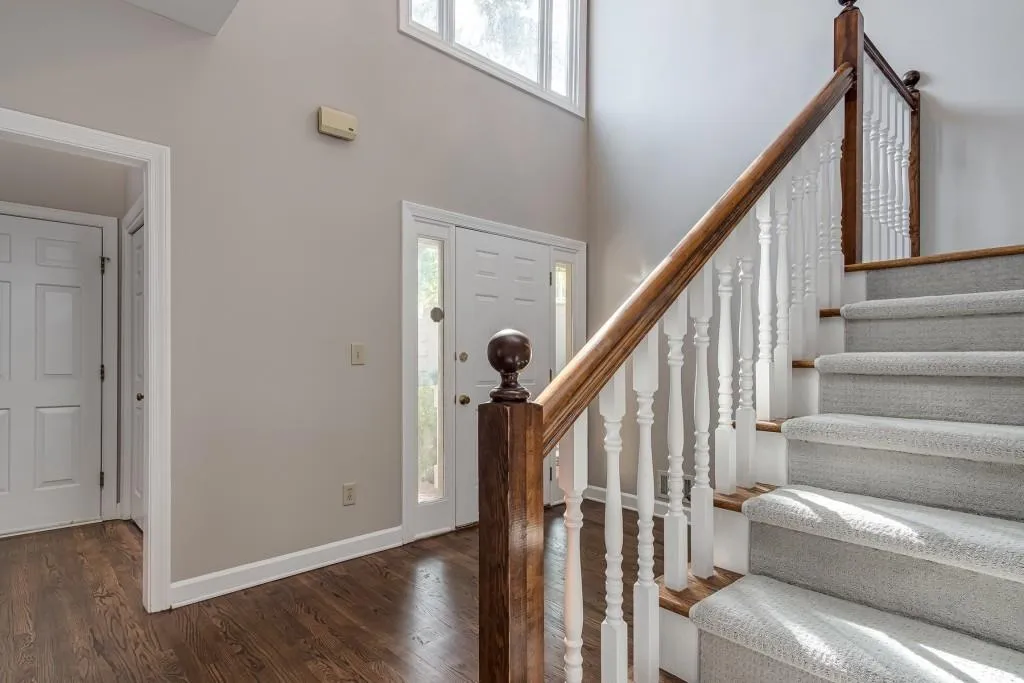 33 Ridgemere Trace, Sandy Springs, Georgia 30328, 4 Bedrooms Bedrooms, ,3 BathroomsBathrooms,Residential,Sold,33 Ridgemere Trace,6777330