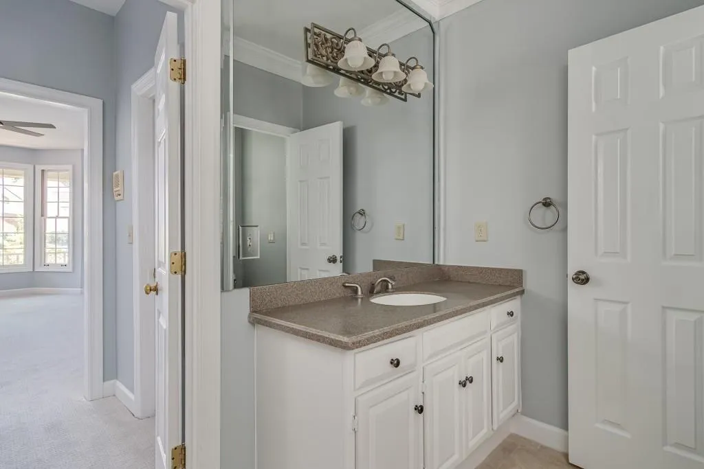 33 Ridgemere Trace, Sandy Springs, Georgia 30328, 4 Bedrooms Bedrooms, ,3 BathroomsBathrooms,Residential,Sold,33 Ridgemere Trace,6777330