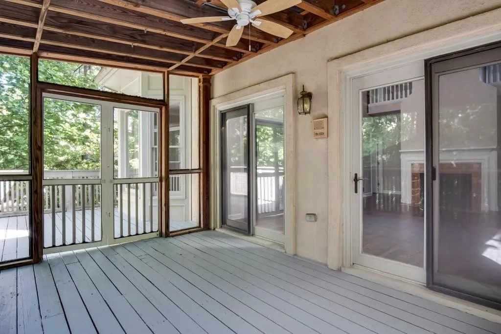 33 Ridgemere Trace, Sandy Springs, Georgia 30328, 4 Bedrooms Bedrooms, ,3 BathroomsBathrooms,Residential,Sold,33 Ridgemere Trace,6777330