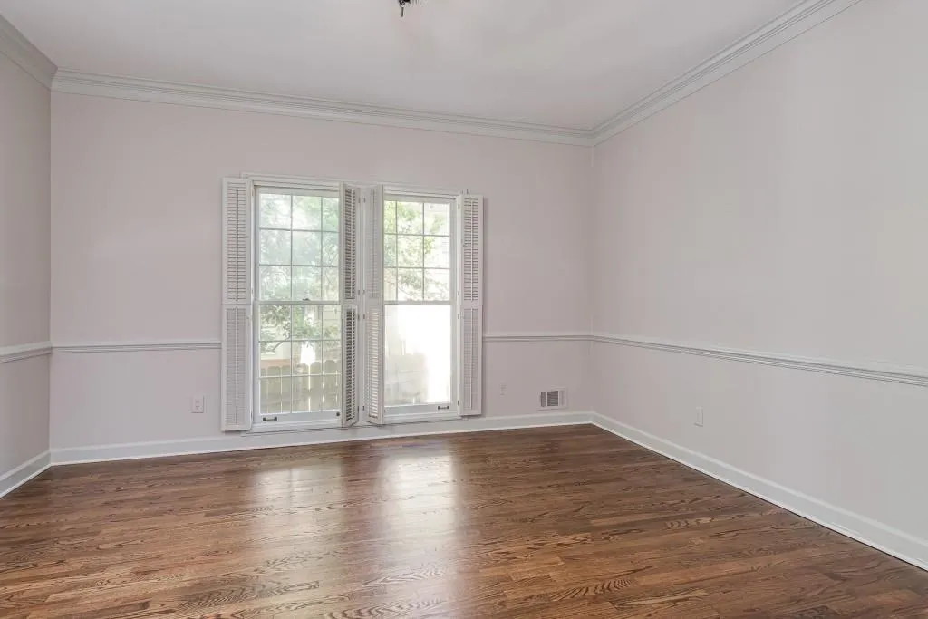 33 Ridgemere Trace, Sandy Springs, Georgia 30328, 4 Bedrooms Bedrooms, ,3 BathroomsBathrooms,Residential,Sold,33 Ridgemere Trace,6777330