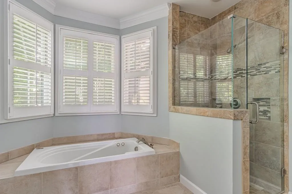 33 Ridgemere Trace, Sandy Springs, Georgia 30328, 4 Bedrooms Bedrooms, ,3 BathroomsBathrooms,Residential,Sold,33 Ridgemere Trace,6777330