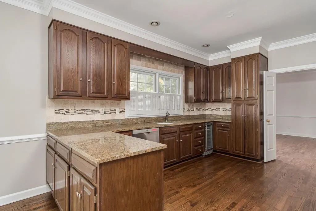 33 Ridgemere Trace, Sandy Springs, Georgia 30328, 4 Bedrooms Bedrooms, ,3 BathroomsBathrooms,Residential,Sold,33 Ridgemere Trace,6777330