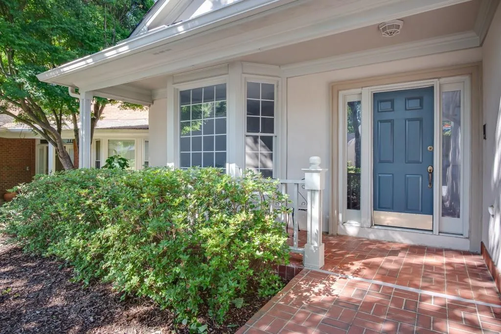 33 Ridgemere Trace, Sandy Springs, Georgia 30328, 4 Bedrooms Bedrooms, ,3 BathroomsBathrooms,Residential,Sold,33 Ridgemere Trace,6777330