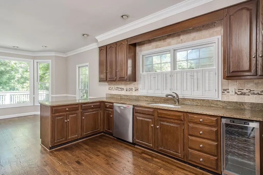 33 Ridgemere Trace, Sandy Springs, Georgia 30328, 4 Bedrooms Bedrooms, ,3 BathroomsBathrooms,Residential,Sold,33 Ridgemere Trace,6777330