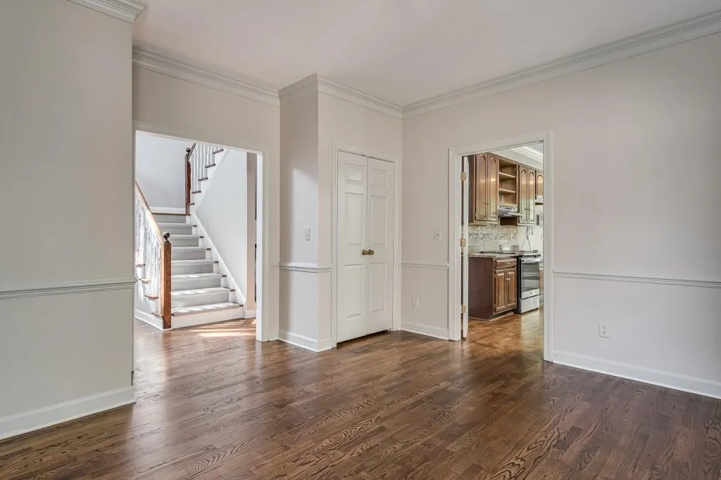 33 Ridgemere Trace, Sandy Springs, Georgia 30328, 4 Bedrooms Bedrooms, ,3 BathroomsBathrooms,Residential,Sold,33 Ridgemere Trace,6777330