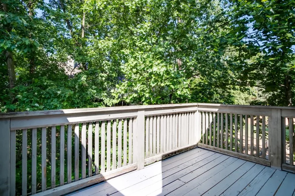 33 Ridgemere Trace, Sandy Springs, Georgia 30328, 4 Bedrooms Bedrooms, ,3 BathroomsBathrooms,Residential,Sold,33 Ridgemere Trace,6777330