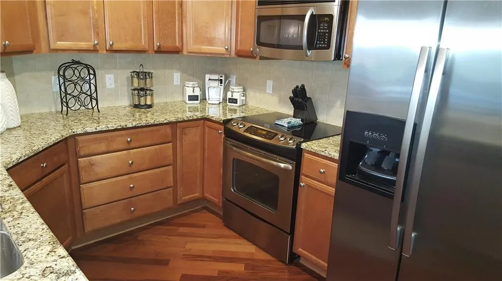 200 River Vista Drive Unit 427, Atlanta, Georgia 30339, 2 Bedrooms Bedrooms, ,2 BathroomsBathrooms,Residential,Sold,200 River Vista Drive Unit 427,5685554