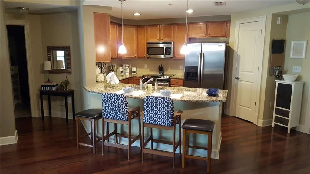 200 River Vista Drive Unit 427, Atlanta, Georgia 30339, 2 Bedrooms Bedrooms, ,2 BathroomsBathrooms,Residential,Sold,200 River Vista Drive Unit 427,5685554