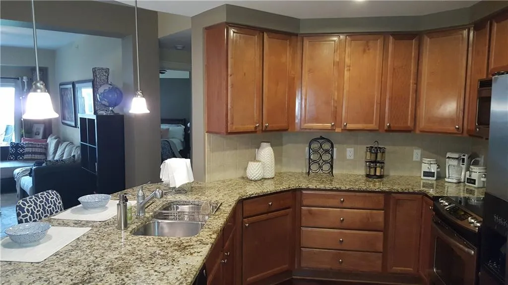 200 River Vista Drive Unit 427, Atlanta, Georgia 30339, 2 Bedrooms Bedrooms, ,2 BathroomsBathrooms,Residential,Sold,200 River Vista Drive Unit 427,5685554