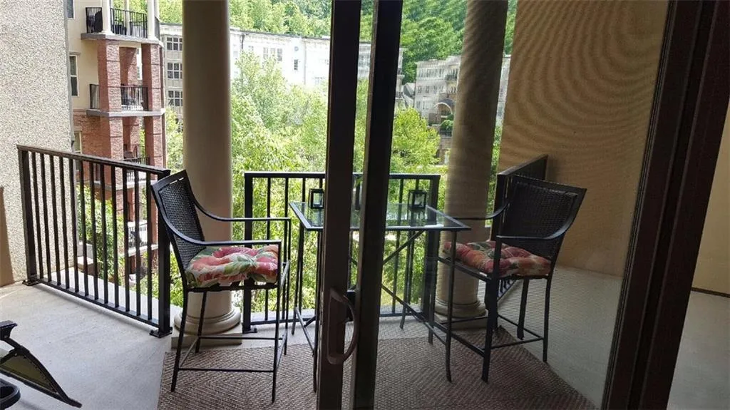 200 River Vista Drive Unit 427, Atlanta, Georgia 30339, 2 Bedrooms Bedrooms, ,2 BathroomsBathrooms,Residential,Sold,200 River Vista Drive Unit 427,5685554