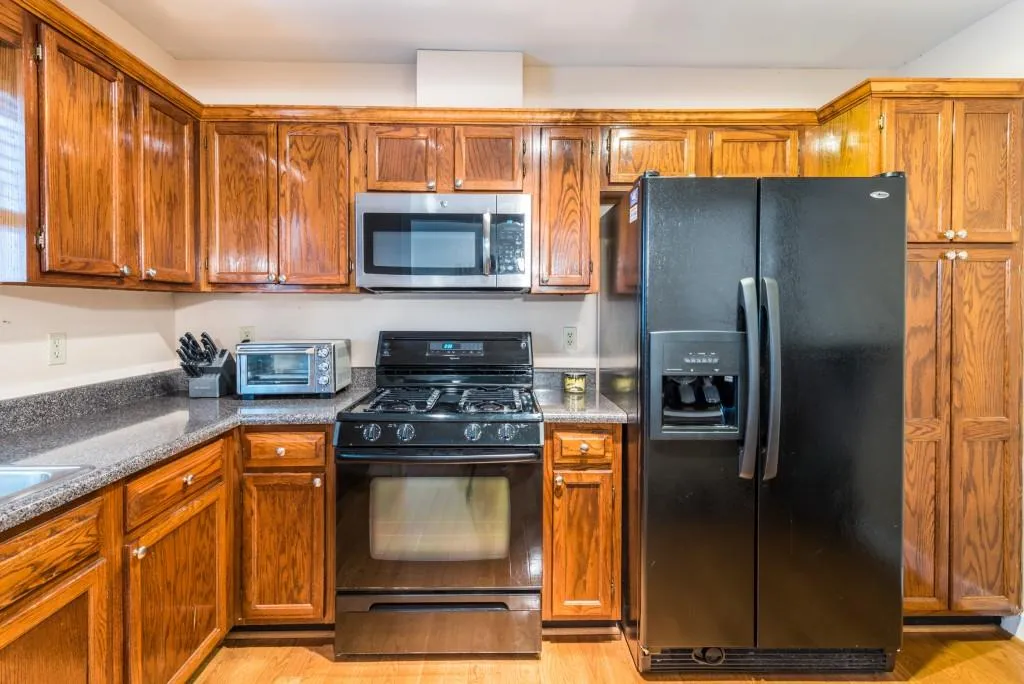 7500 Roswell Road Unit 122, Sandy Springs, Georgia 30350, 3 Bedrooms Bedrooms, ,2 BathroomsBathrooms,Residential,Sold,7500 Roswell Road Unit 122,5891879