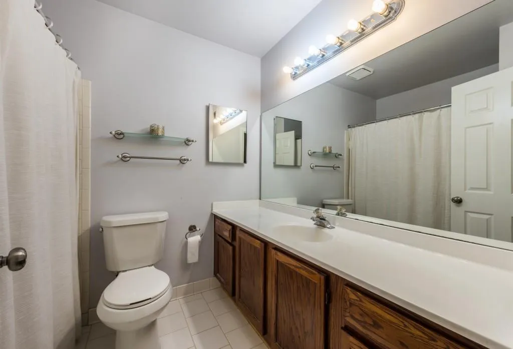 7500 Roswell Road Unit 122, Sandy Springs, Georgia 30350, 3 Bedrooms Bedrooms, ,2 BathroomsBathrooms,Residential,Sold,7500 Roswell Road Unit 122,5891879