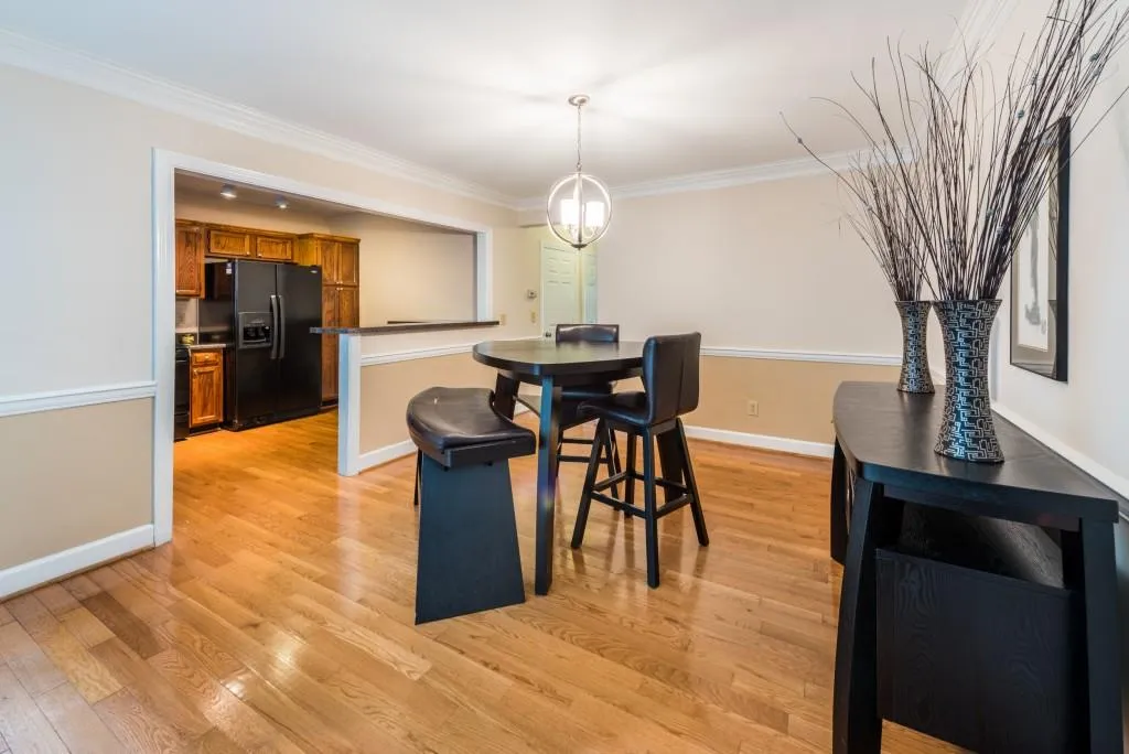 7500 Roswell Road Unit 122, Sandy Springs, Georgia 30350, 3 Bedrooms Bedrooms, ,2 BathroomsBathrooms,Residential,Sold,7500 Roswell Road Unit 122,5891879