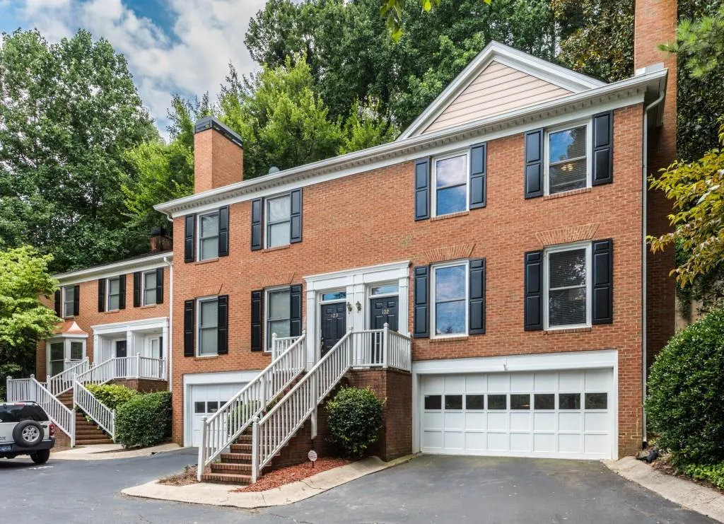 7500 Roswell Road Unit 122, Sandy Springs, Georgia 30350, 3 Bedrooms Bedrooms, ,2 BathroomsBathrooms,Residential,Sold,7500 Roswell Road Unit 122,5891879