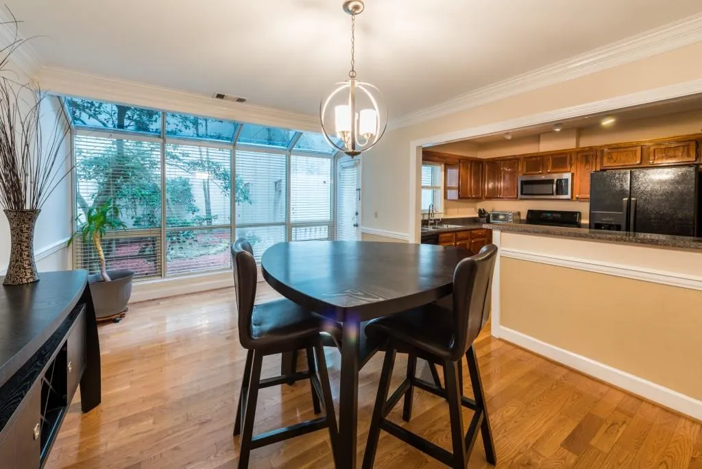 7500 Roswell Road Unit 122, Sandy Springs, Georgia 30350, 3 Bedrooms Bedrooms, ,2 BathroomsBathrooms,Residential,Sold,7500 Roswell Road Unit 122,5891879