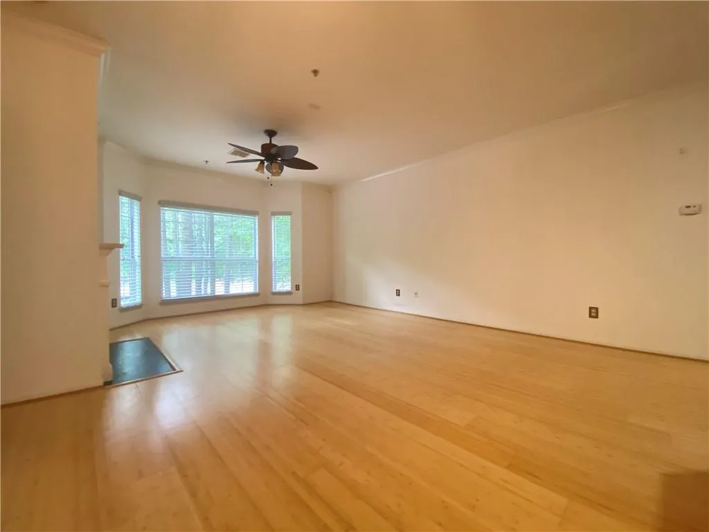 5641 Roswell Road Unit 218, Atlanta, Georgia 30342, 2 Bedrooms Bedrooms, ,2 BathroomsBathrooms,Residential,Sold,5641 Roswell Road Unit 218,6725091