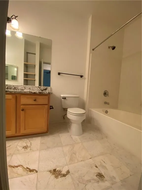 5641 Roswell Road Unit 218, Atlanta, Georgia 30342, 2 Bedrooms Bedrooms, ,2 BathroomsBathrooms,Residential,Sold,5641 Roswell Road Unit 218,6725091
