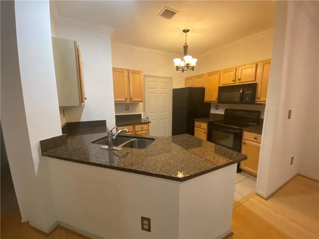 5641 Roswell Road Unit 218, Atlanta, Georgia 30342, 2 Bedrooms Bedrooms, ,2 BathroomsBathrooms,Residential,Sold,5641 Roswell Road Unit 218,6725091