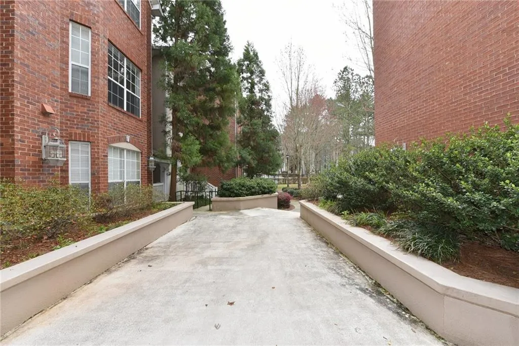 5641 Roswell Road Unit 218, Atlanta, Georgia 30342, 2 Bedrooms Bedrooms, ,2 BathroomsBathrooms,Residential,Sold,5641 Roswell Road Unit 218,6725091