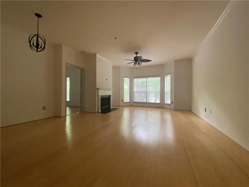 5641 Roswell Road Unit 218, Atlanta, Georgia 30342, 2 Bedrooms Bedrooms, ,2 BathroomsBathrooms,Residential,Sold,5641 Roswell Road Unit 218,6725091