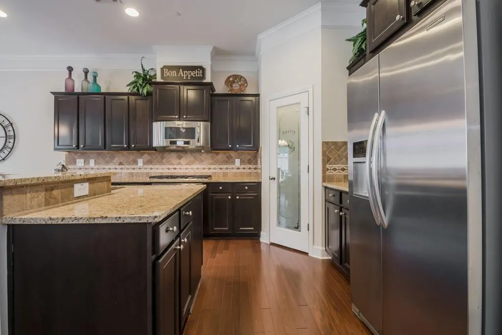 5568 High Point Road Ne, Atlanta, Georgia 30342, 3 Bedrooms Bedrooms, ,3 BathroomsBathrooms,Residential,Sold,5568 High Point Road Ne,5732830