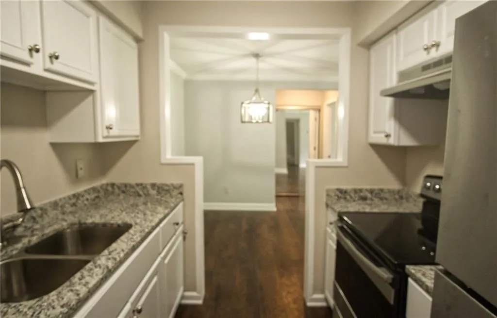 1803 Wingate Way, Sandy Springs, Georgia 30350, 2 Bedrooms Bedrooms, ,2 BathroomsBathrooms,Residential,Sold,1803 Wingate Way,6597906