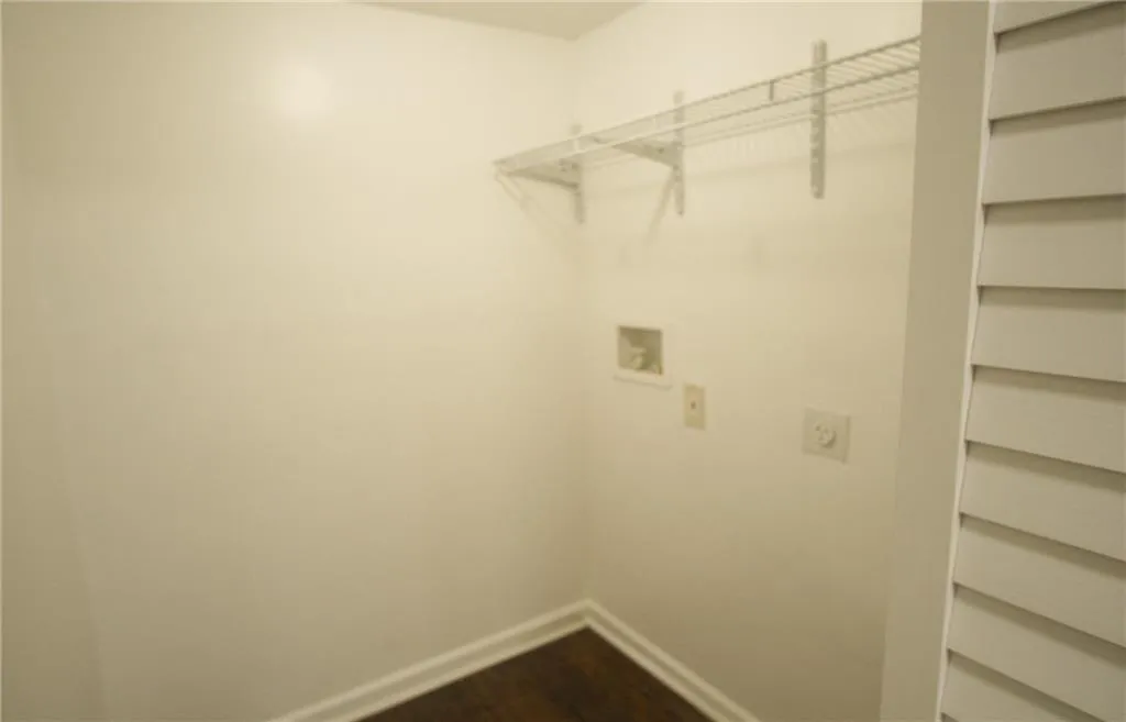 1803 Wingate Way, Sandy Springs, Georgia 30350, 2 Bedrooms Bedrooms, ,2 BathroomsBathrooms,Residential,Sold,1803 Wingate Way,6597906