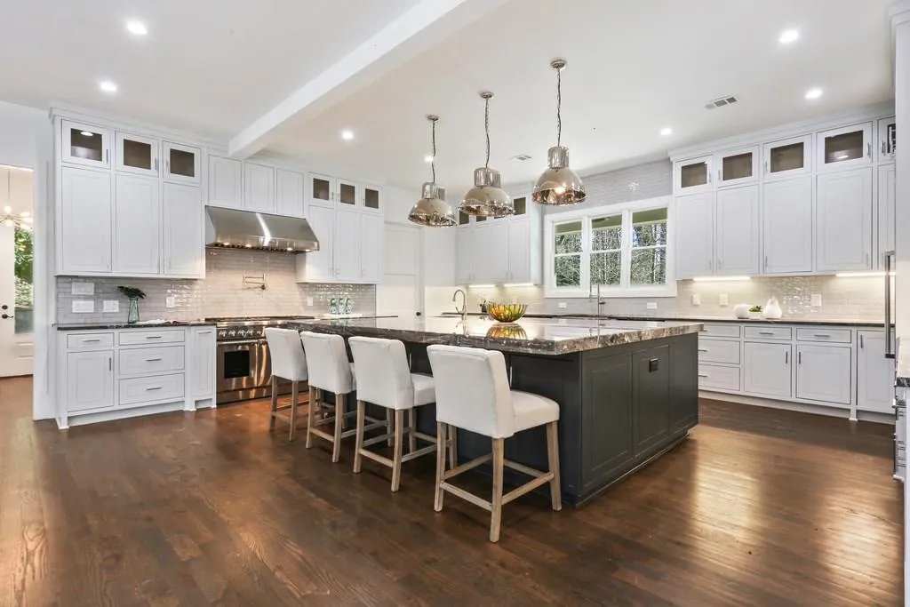 5410 High Point Road, Atlanta, Georgia 30342, 6 Bedrooms Bedrooms, ,5 BathroomsBathrooms,Residential,Sold,5410 High Point Road,6119014 5410 High Point Road, Atlanta, Georgia 30342, 6 Bedrooms Bedrooms, ,5 BathroomsBathrooms,Residential,Sold,5410 High Point Road,6119014