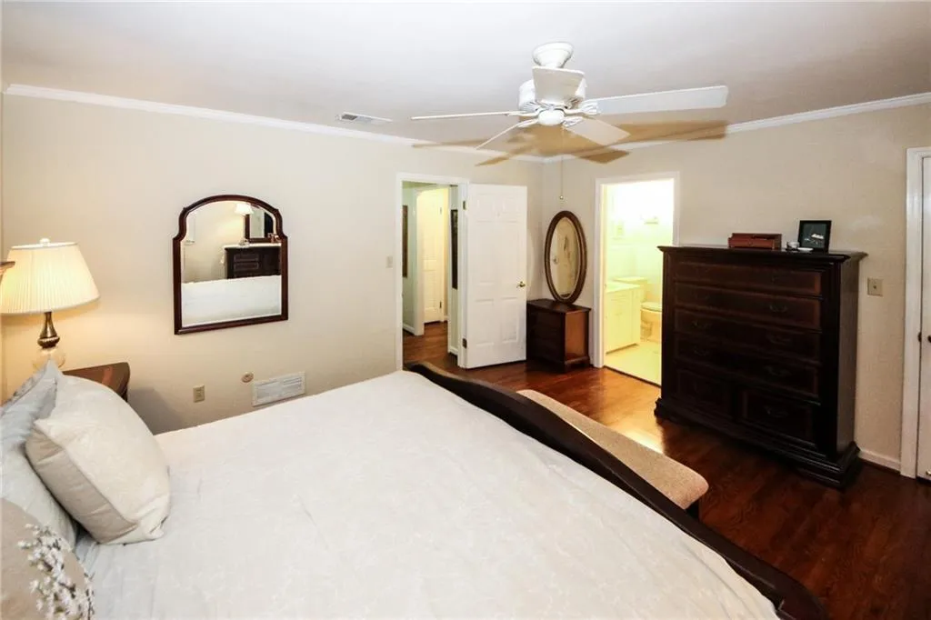 6775 Brandon Mill Road, Sandy Springs, Georgia 30328, 4 Bedrooms Bedrooms, ,2 BathroomsBathrooms,Residential,Sold,6775 Brandon Mill Road,6933472